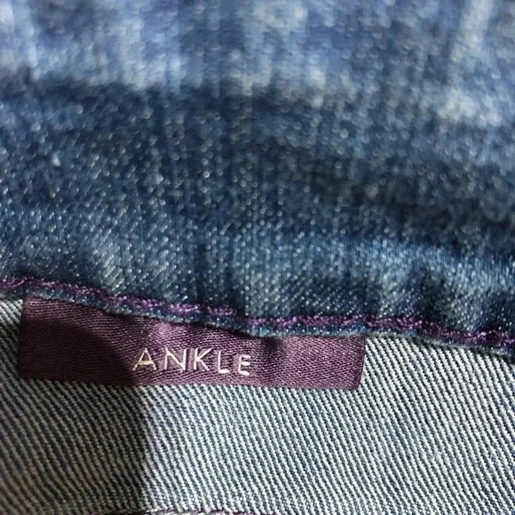 NYDJ Ankle straight leg jeans lift & tuck technology, crocheted ankle, size 14P - Picture 8 of 10